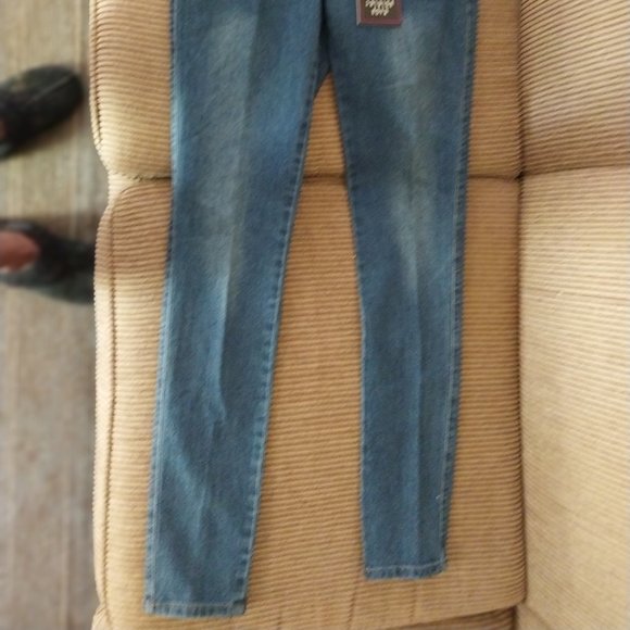 FASHION NOVA JEANS NEW WITH TAGS - Picture 6 of 6